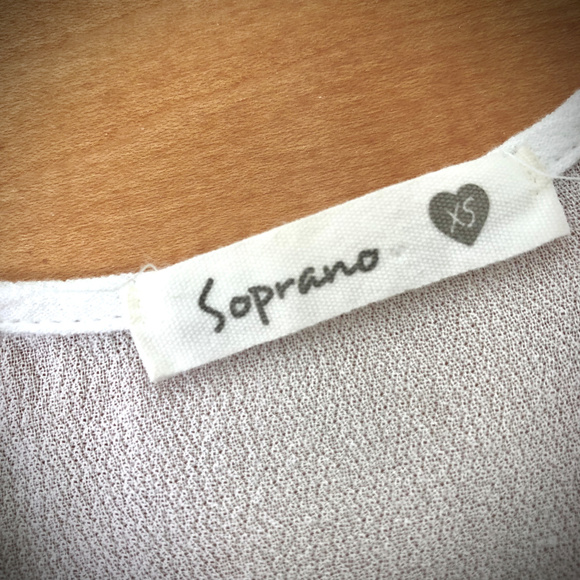 🛍️2/$20🛍️ Soprano White Lace Inset Boho Crinkle Swing Tank - Picture 5 of 6